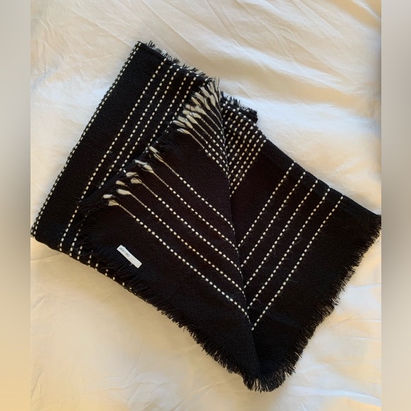 OAK+FORT Large Warm Scarf - Picture 3 of 5